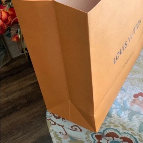 Louis Vuitton bag gift handbag - Picture 3 of 5